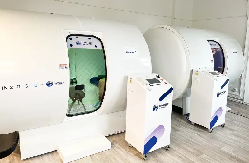 Blick in die Überdruckkammer der Hyperbaren Sauerstofftherapie im Sauerstoffzentrum Nordost